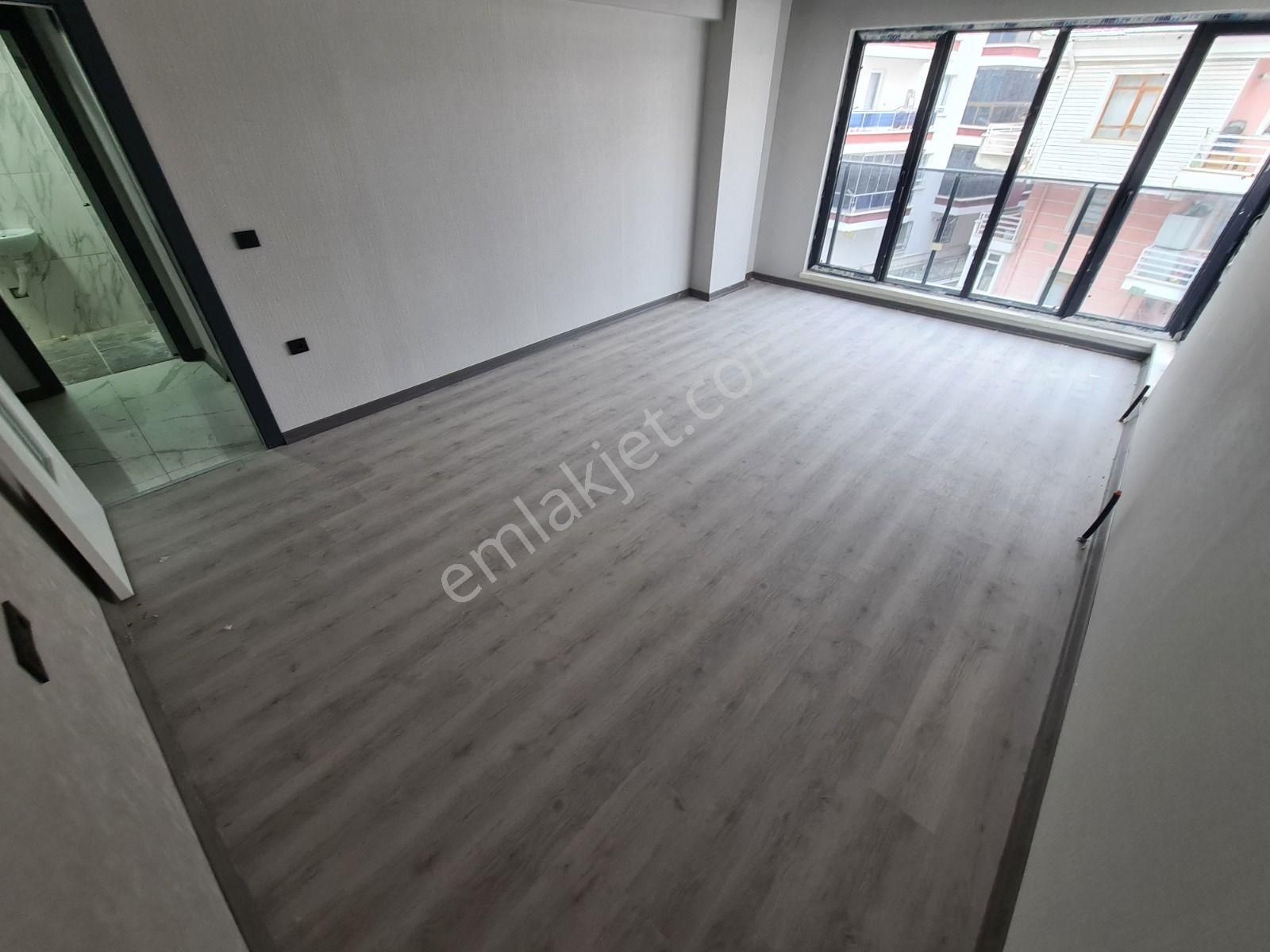 Estergon Cad. Paraleli 3.kat Konumlu Sıfır Binada Köşe 3+1 Daire - Görsel 13