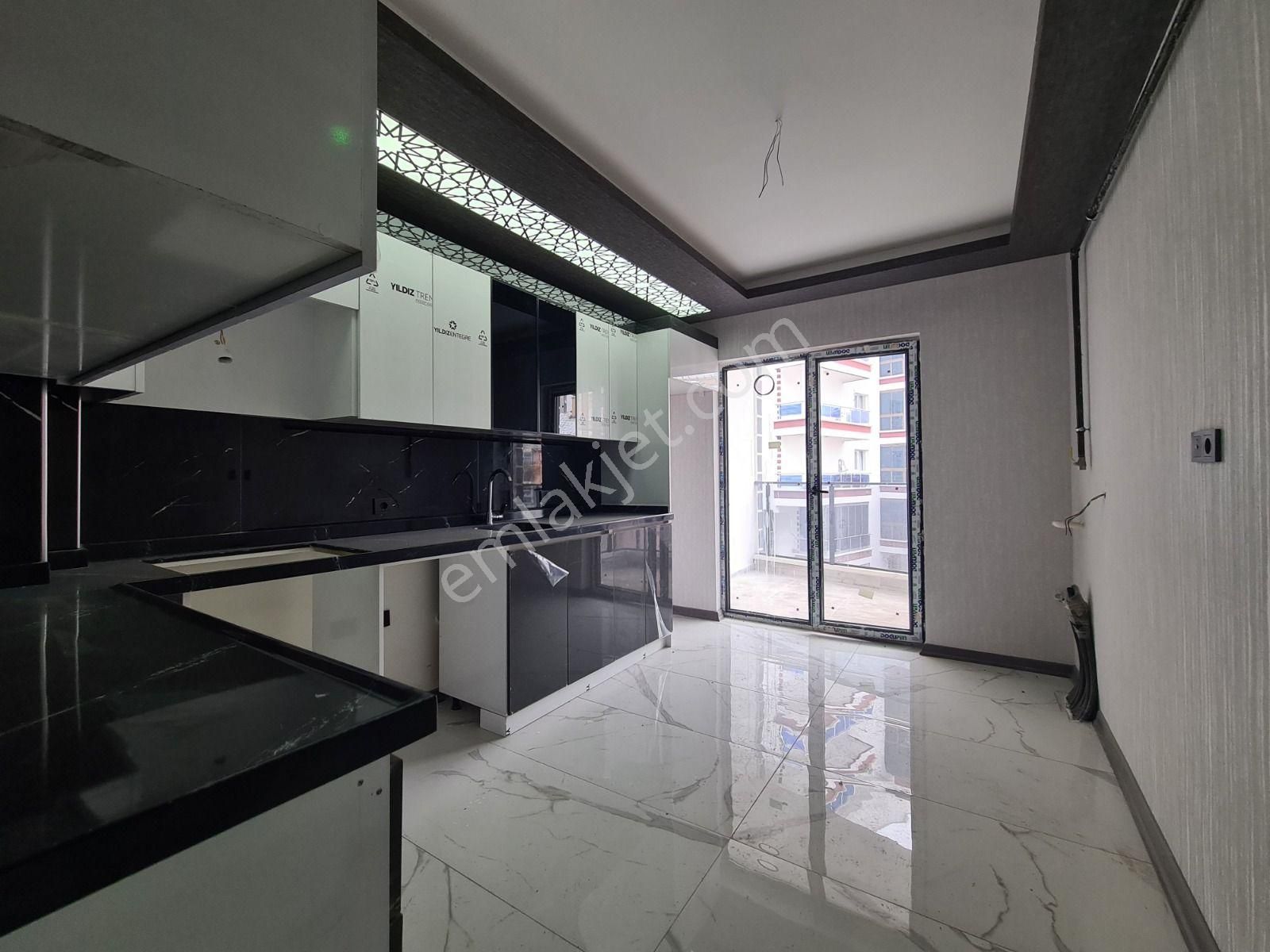 Estergon Cad. Paraleli 3.kat Konumlu Sıfır Binada Köşe 3+1 Daire - Görsel 2