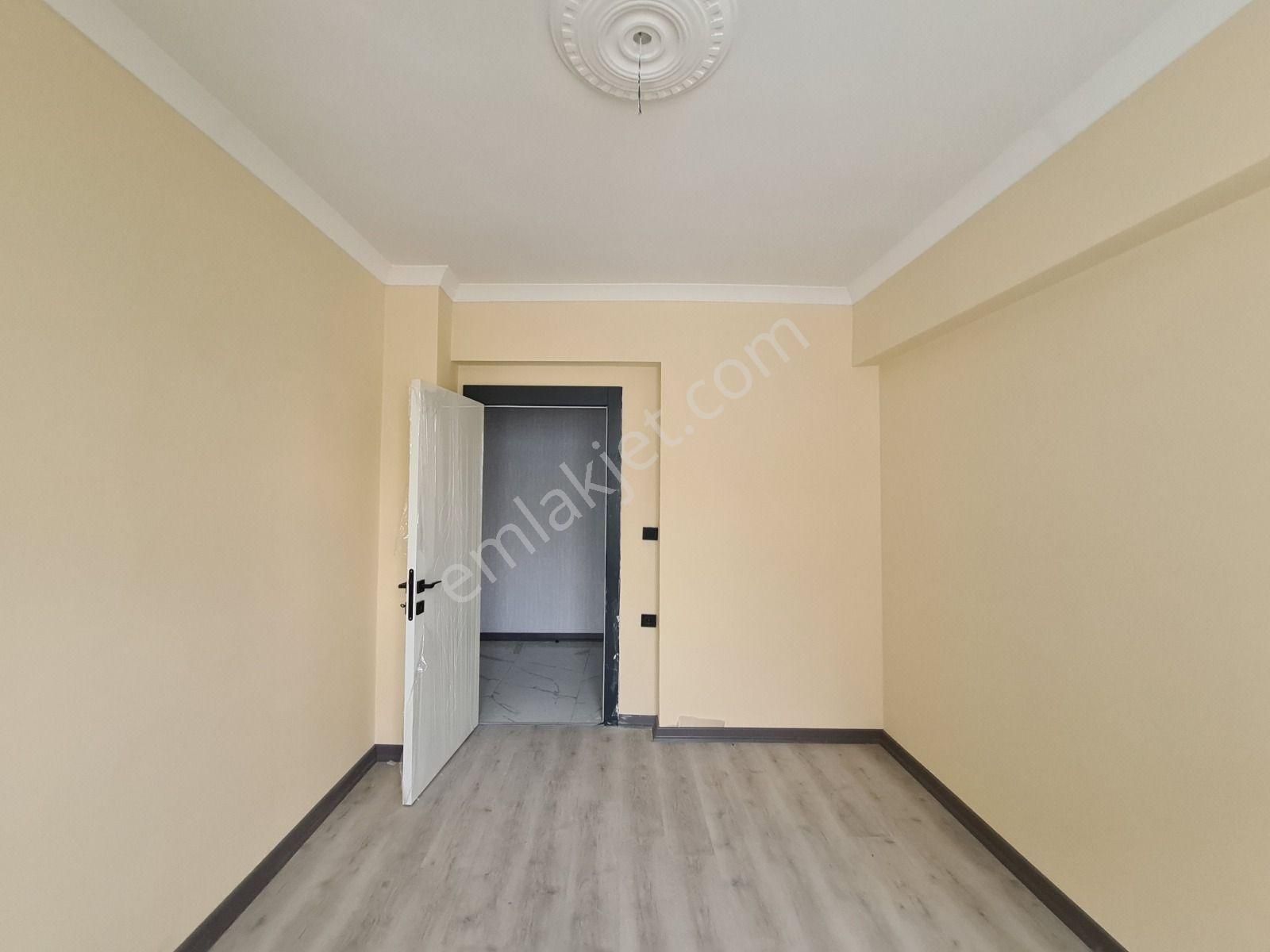 Estergon Cad. Paraleli 3.kat Konumlu Sıfır Binada Köşe 3+1 Daire - Görsel 15