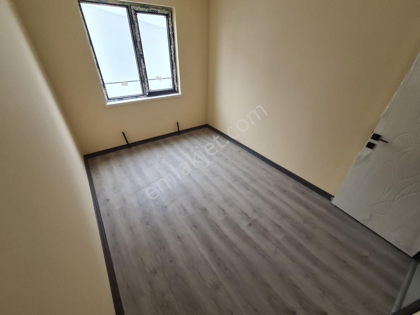 Estergon Cad. Paraleli 3.kat Konumlu Sıfır Binada Köşe 3+1 Daire - Görsel 25