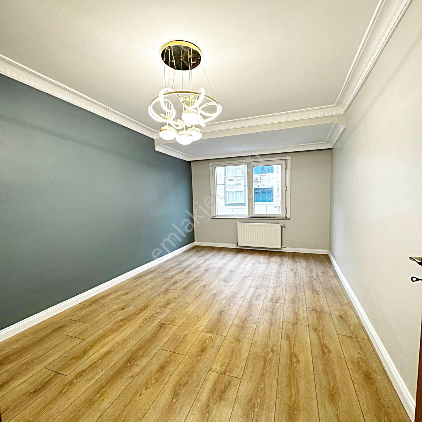 Metrobüse Yakın Ultra Dekorlu Kulanışlı 2+1 Temiz Satılık Daire - Görsel 4