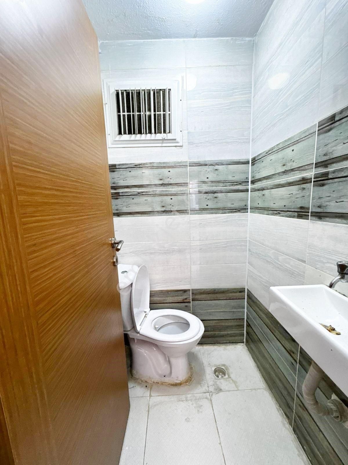 Metrobüse Yakın Ultra Dekorlu Kulanışlı 2+1 Temiz Satılık Daire - Görsel 18