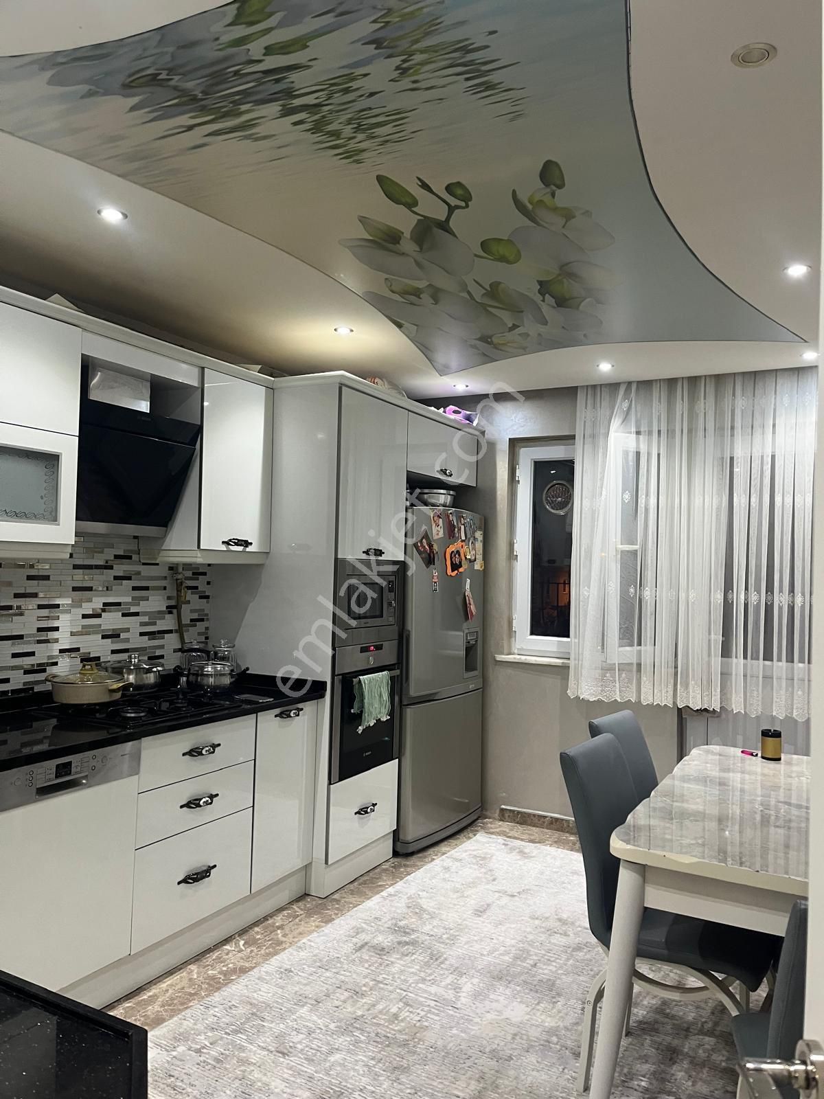 Özel Dekorlu 3+1 Yeni Bina 180m2 Otoparklı Asansörlü Full Eşyalı Acil Satılık - Görsel 6