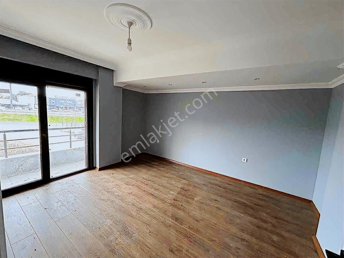 Silivri Gümüşyakada Satılık Havuzlu Sıfır Ve İskanlı Villa - Görsel 6