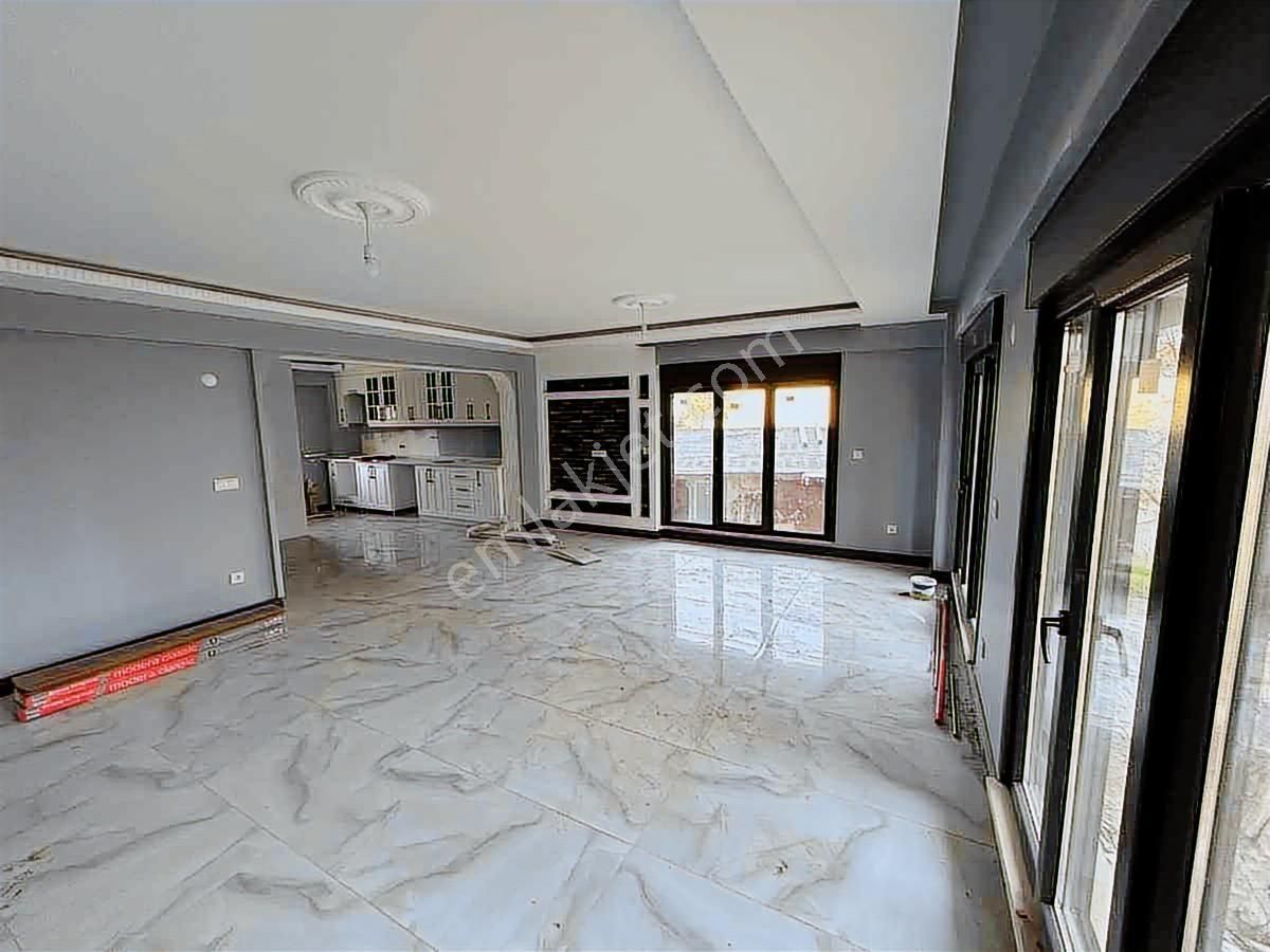 Silivri Gümüşyakada Satılık Havuzlu Sıfır Ve İskanlı Villa - Görsel 34