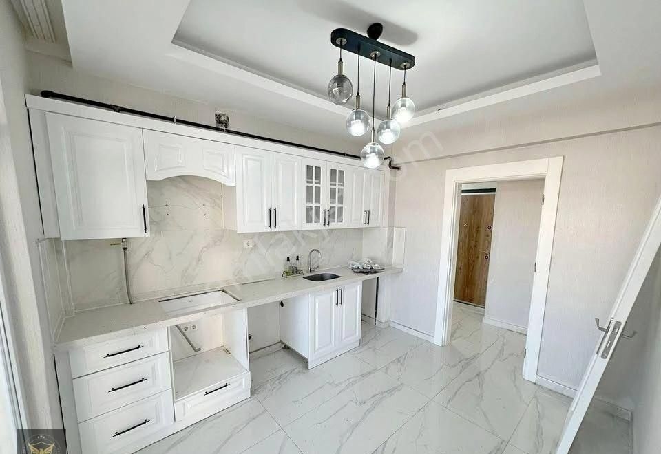 Beylikdüzü'nde Emsalsiz Özel Tasarımlı 2+1 Ultra Geniş Dairemiz