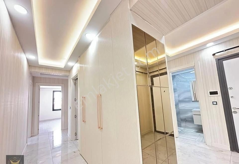 Şahin İnşaat'tan Beylikdüzü Migros Avm Arkasında Evebeyn Banyolu 3+1 Arakat Daire - Görsel 8