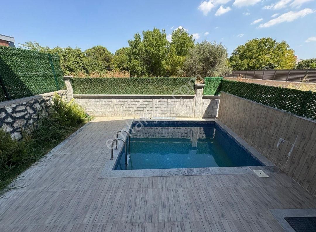 Ayrancılar İnönü Mah Yerden Isıtmalı 4+1 Müstakil Havuzlu Villa