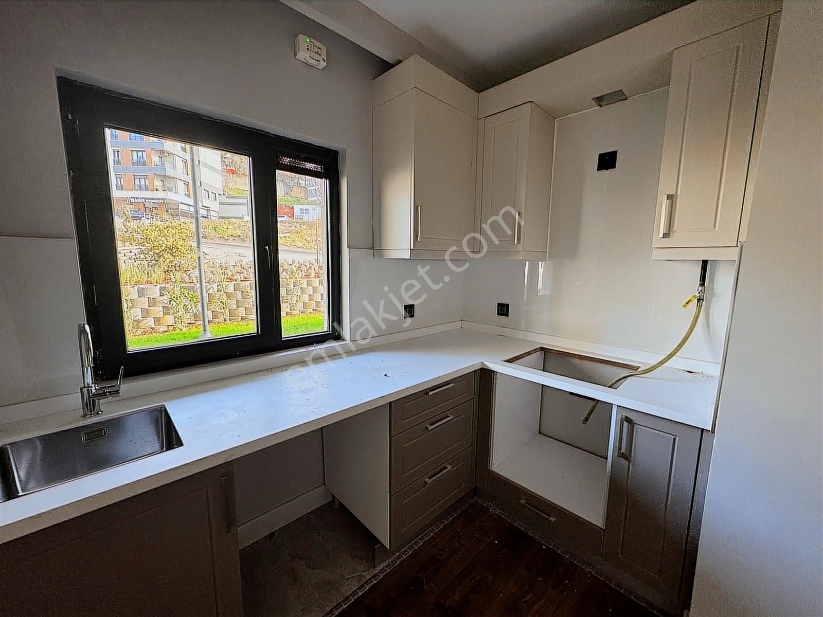 Remax Anı 'dan Yeni Çamlıca Toki Evleri 'nde 2+1 Kiralık Daire - Görsel 9