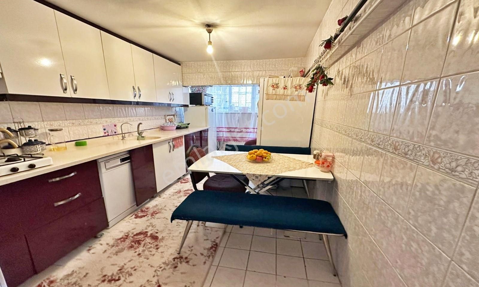 Koza Emlak'tan Akşemsettin Mahalesinde Yapılı 3+1 Satılık Daire