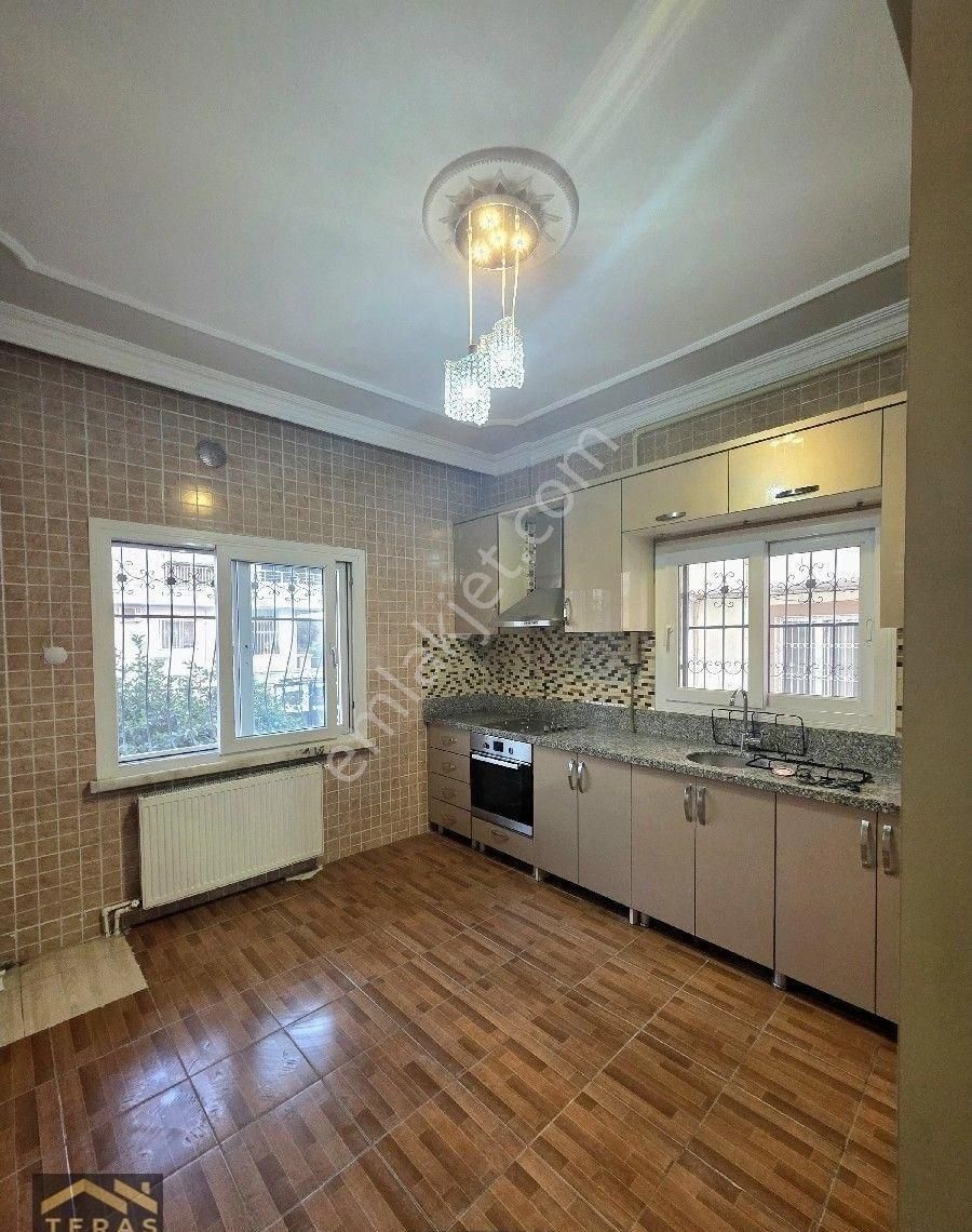 Teras Gayrimenkul'den Öğretmenler Mahallesinde Kombili Kiralık Dairemiz