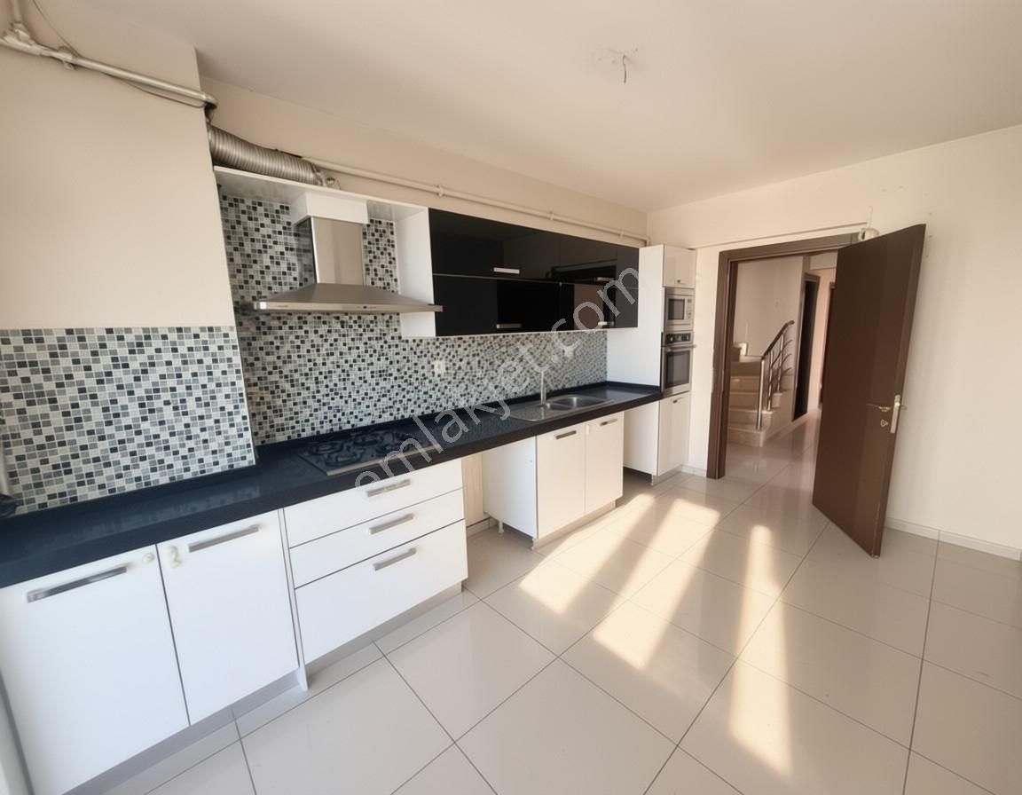 Üçevlerde Geniş 5+1 Dubleks Üstten Girişli, Ekstra Yaşam Alanlı - Görsel 12