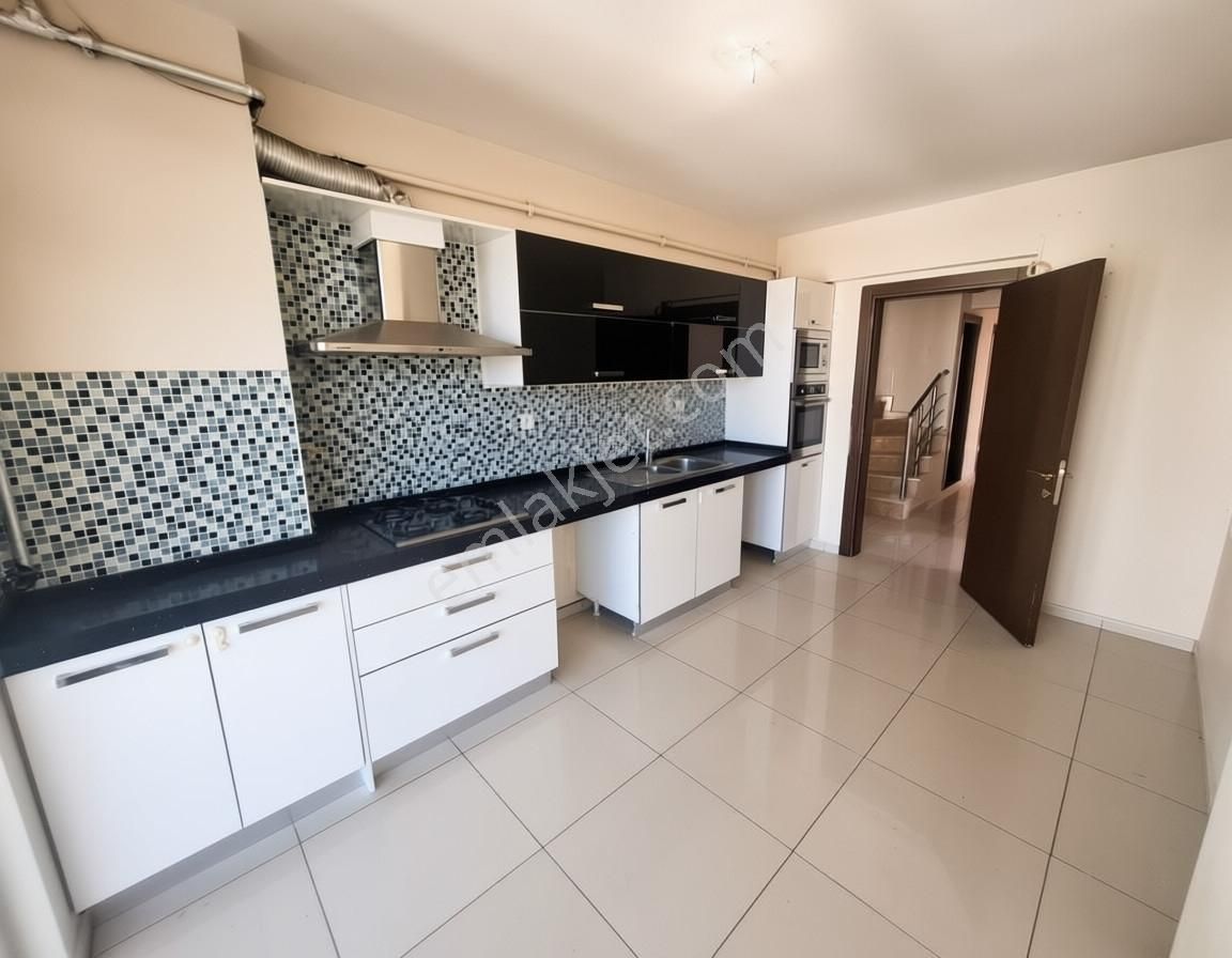 Üçevlerde Geniş 5+1 Dubleks Üstten Girişli, Ekstra Yaşam Alanlı - Görsel 31