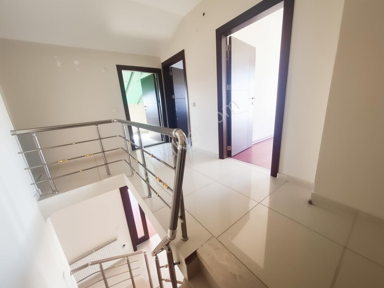 Üçevlerde Geniş 5+1 Dubleks Üstten Girişli, Ekstra Yaşam Alanlı - Görsel 8