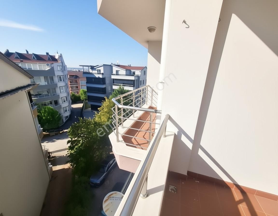 Üçevlerde Geniş 5+1 Dubleks Üstten Girişli, Ekstra Yaşam Alanlı - Görsel 2