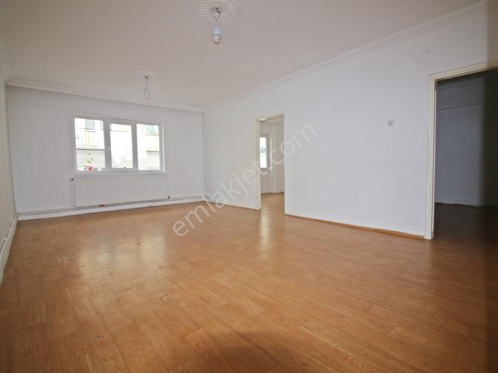 Sincan Merkez'de Konut Ve Ofise Uygun 3+1 Ara Kat Daire - Görsel 23