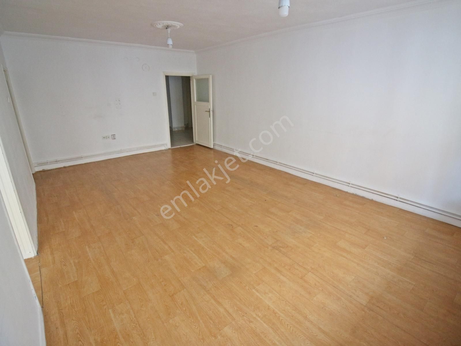 Sincan Merkez'de Konut Ve Ofise Uygun 3+1 Ara Kat Daire - Görsel 11