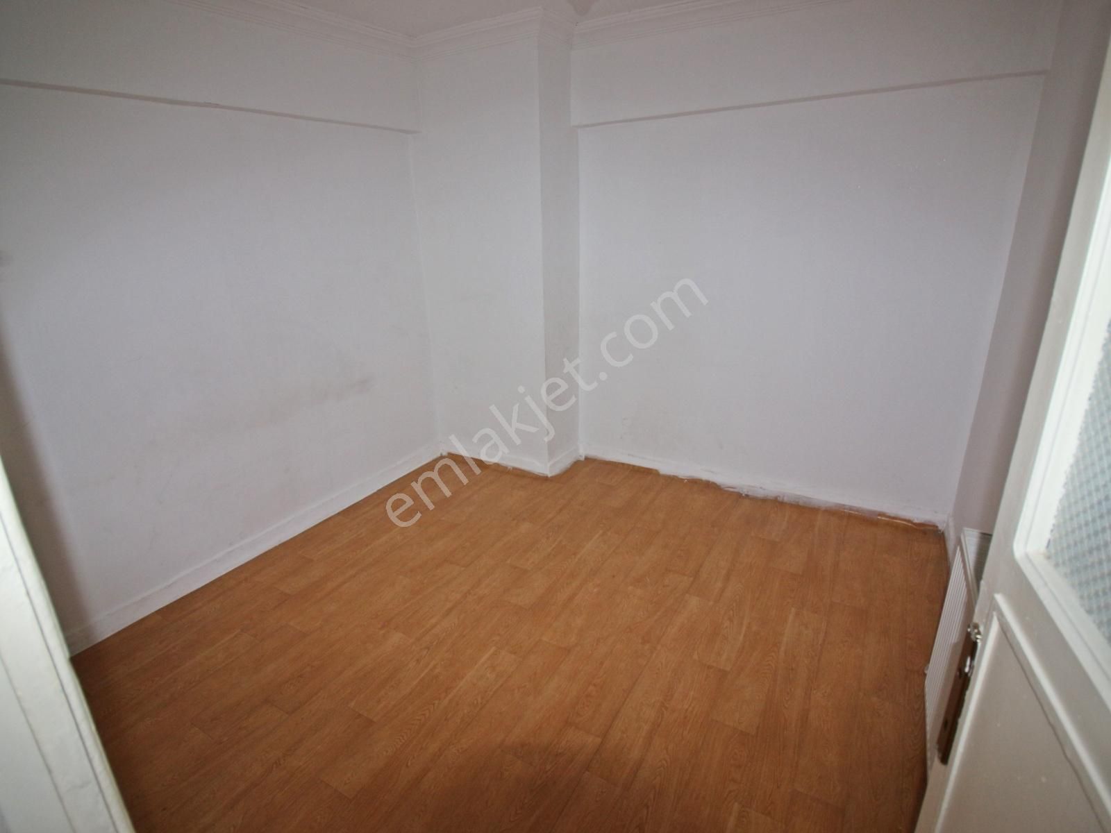 Sincan Merkez'de Konut Ve Ofise Uygun 3+1 Ara Kat Daire - Görsel 17