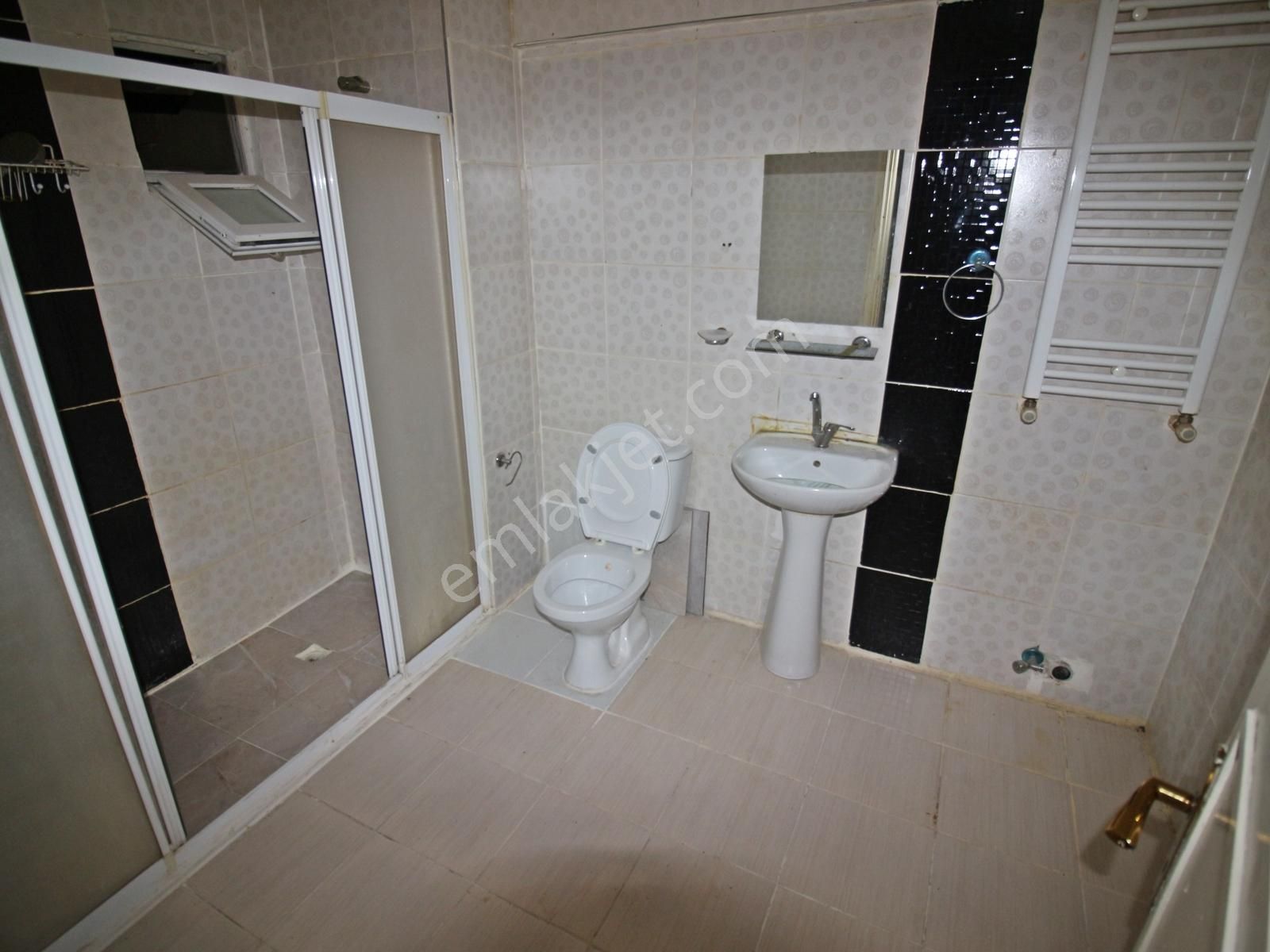 Sincan Merkez'de Konut Ve Ofise Uygun 3+1 Ara Kat Daire - Görsel 29