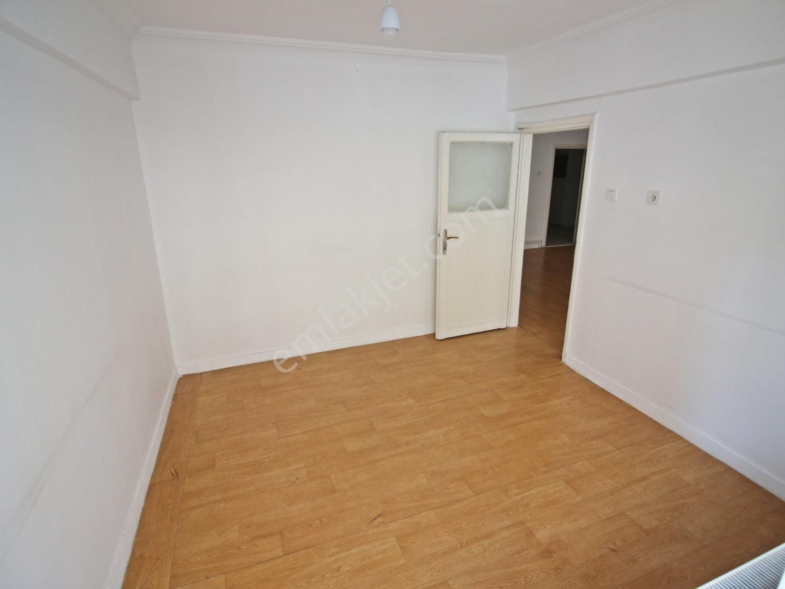 Sincan Merkez'de Konut Ve Ofise Uygun 3+1 Ara Kat Daire - Görsel 21