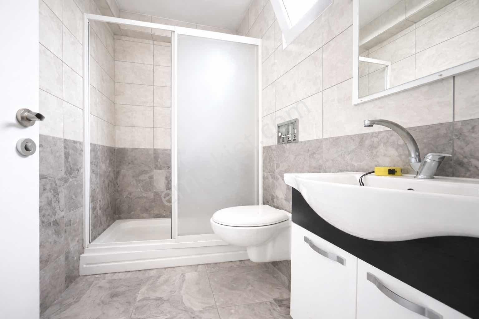 Sultanbeyli Adil Mahallesi,butik Sitede,boyalı,kiralık 2+1 Daire - Görsel 3