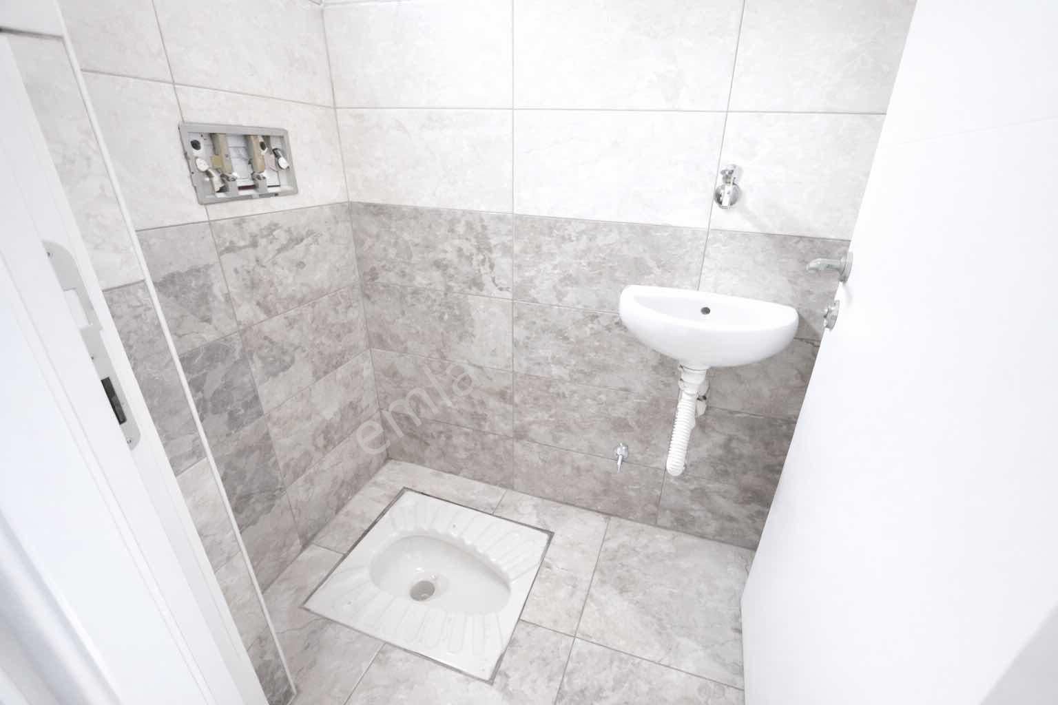 Sultanbeyli Adil Mahallesi,butik Sitede,boyalı,kiralık 2+1 Daire - Görsel 5
