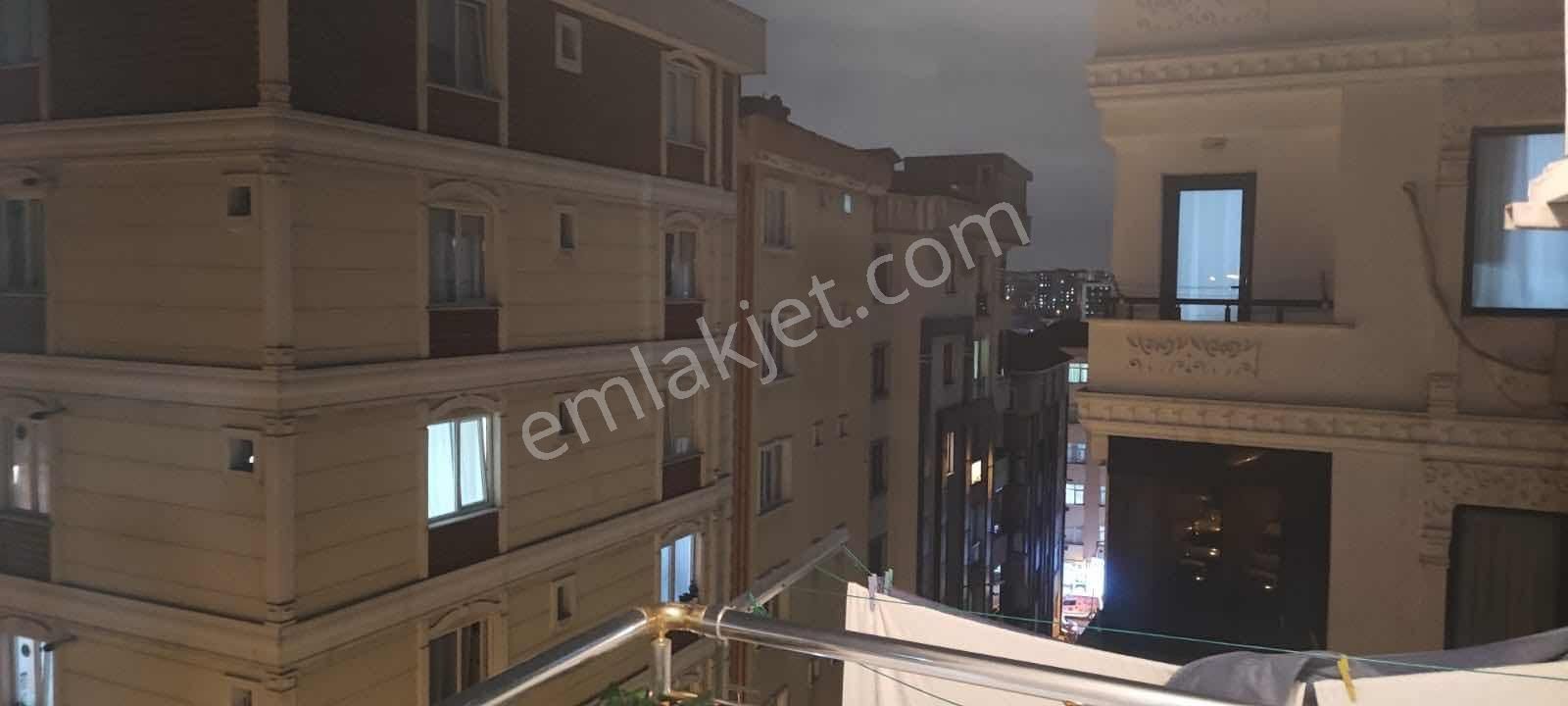 Siyavuşpaşada Asansörlü 2015 Yapımı 85m2 2+1 Kombili 3.kat Boş - Görsel 8