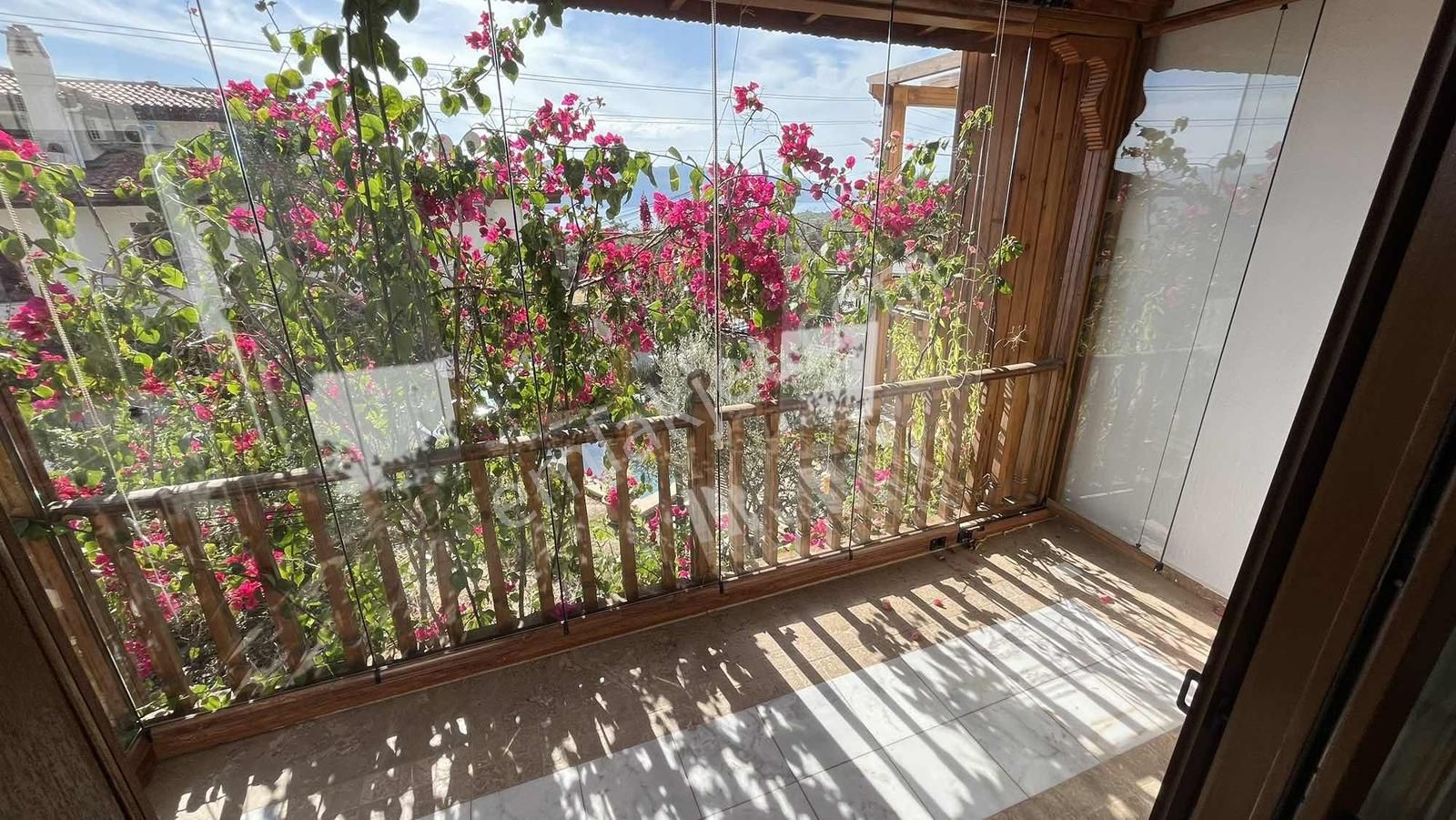 Deniz Manzaralı Akyaka Mimarisi 3+1 Bahçeli Dubleks Daire - Görsel 5