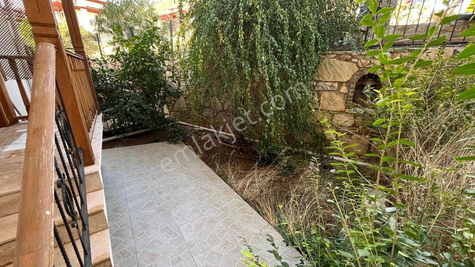 Deniz Manzaralı Akyaka Mimarisi 3+1 Bahçeli Dubleks Daire - Görsel 12