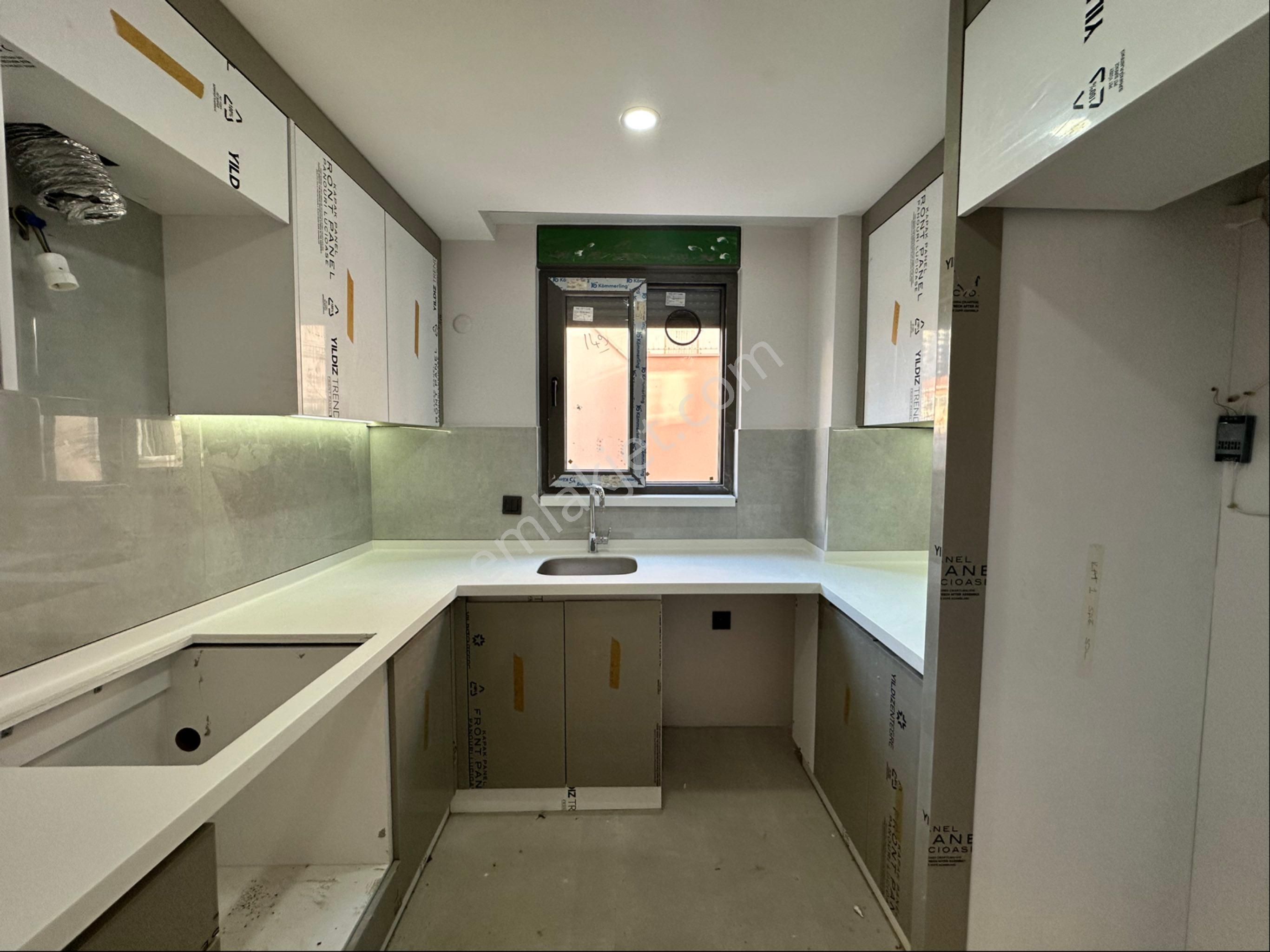 Denize 500 Metre Kapalı Mutfaklı Yeni Binada 2+1 Satılık Daire