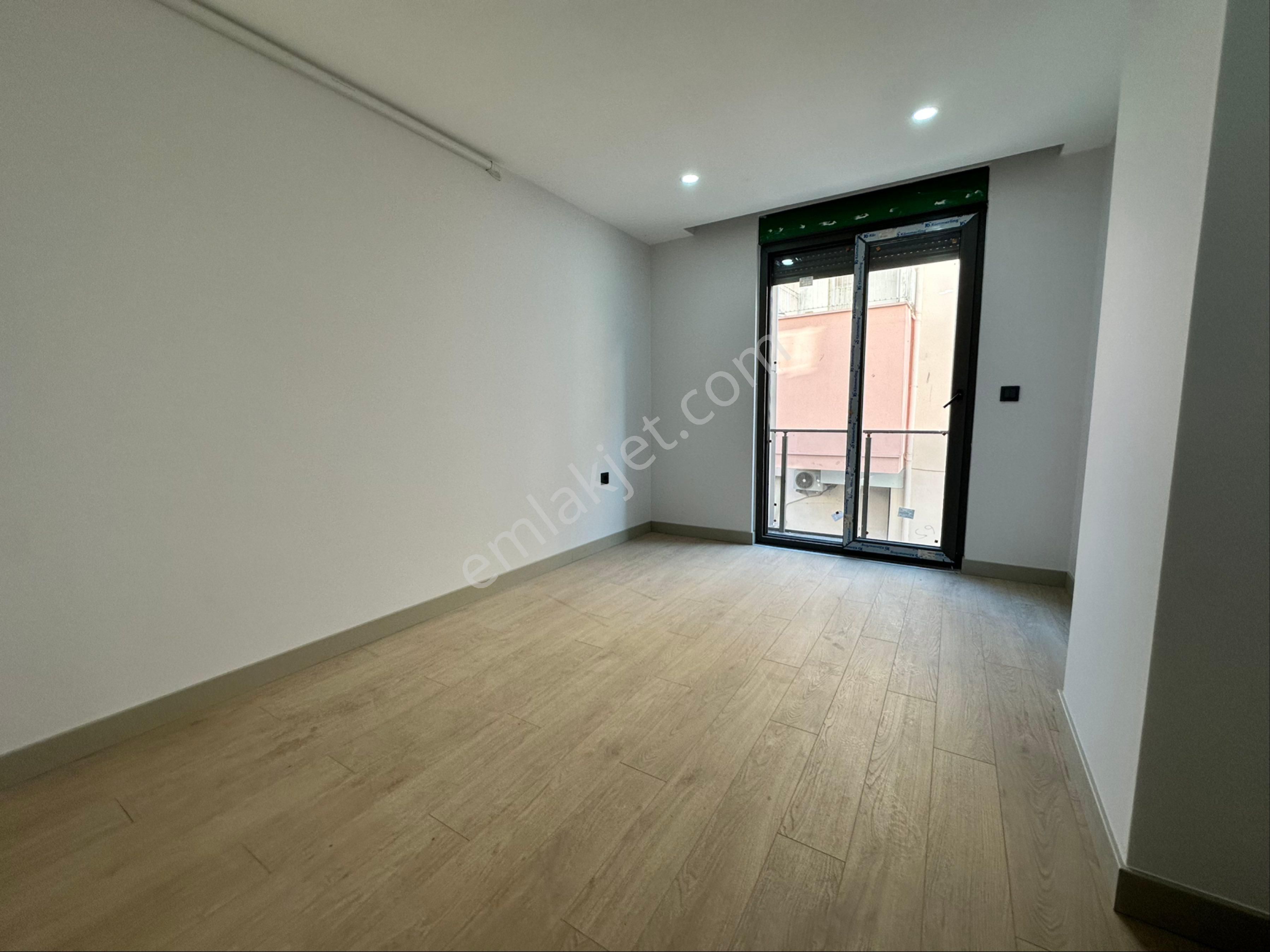 Denize 500 Metre Kapalı Mutfaklı Yeni Binada 2+1 Satılık Daire - Görsel 11