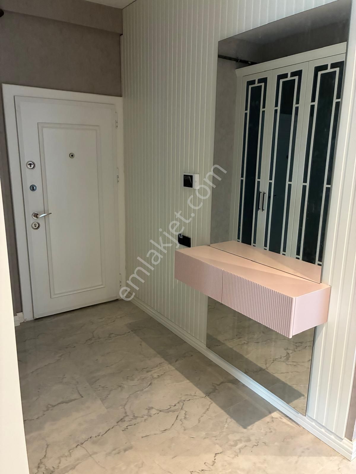 Ender Uysal Gayrimenkul'den Çakmak’ta Havuzlu Sitede Ara Kat Lüks 3.5+1... - Görsel 20