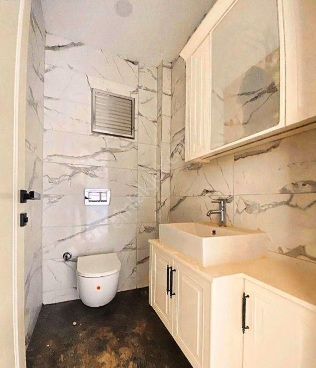 Ender Uysal Gayrimenkul'den Çakmak’ta Havuzlu Sitede Ara Kat Lüks 3.5+1... - Görsel 24