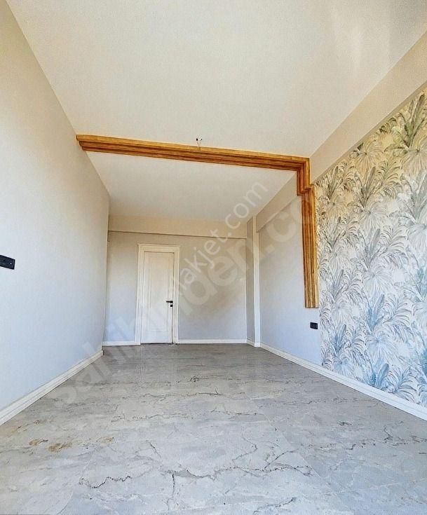 Ender Uysal Gayrimenkul'den Çakmak’ta Havuzlu Sitede Ara Kat Lüks 3.5+1... - Görsel 7