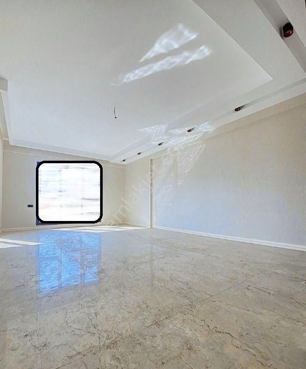 Ender Uysal Gayrimenkul'den Çakmak’ta Havuzlu Sitede Ara Kat Lüks 3.5+1... - Görsel 3