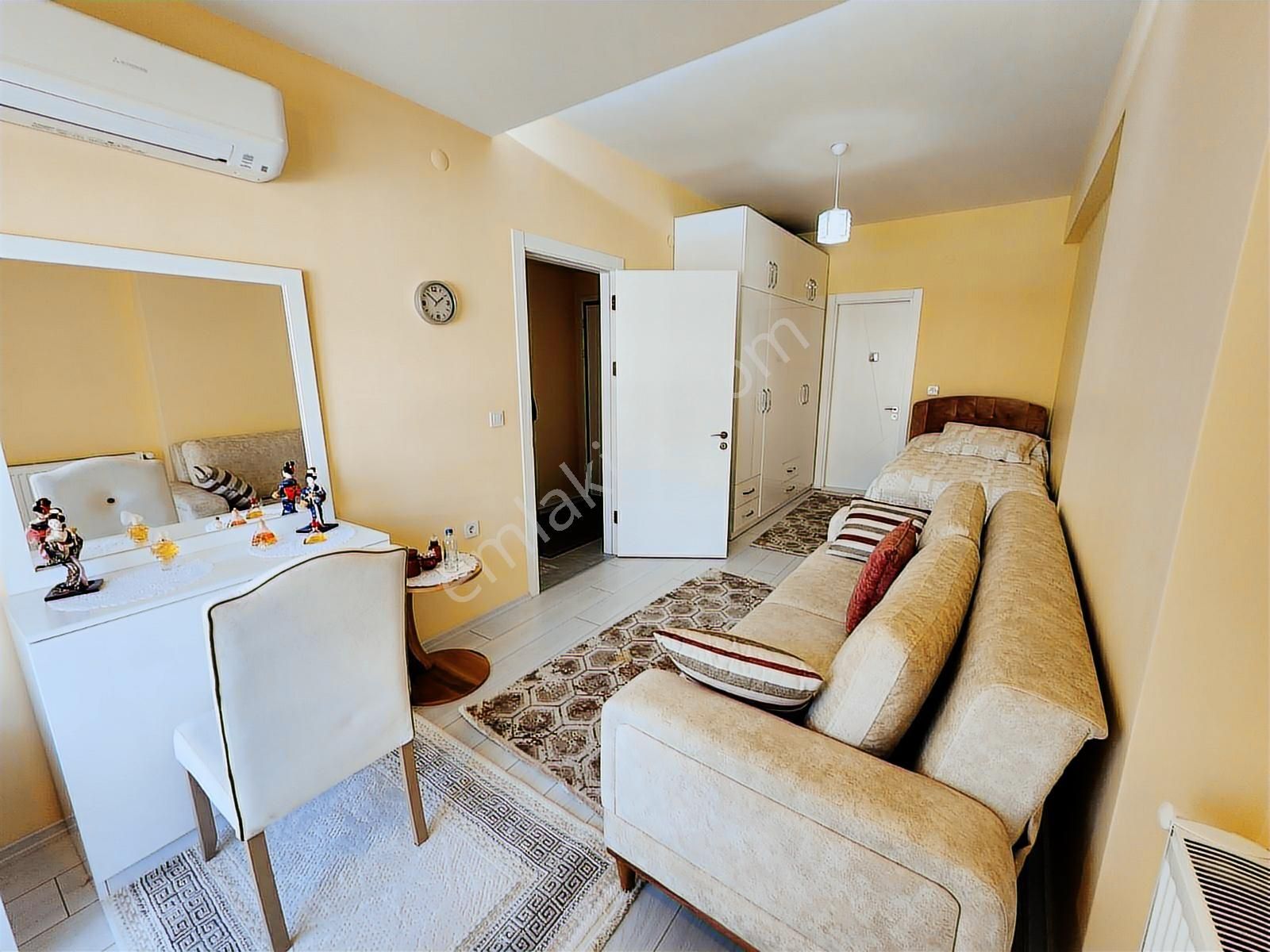 Fikri Altay Mah.'nde Köşe Konum | Full Açık | 3+1 Satılık Daire - Görsel 2