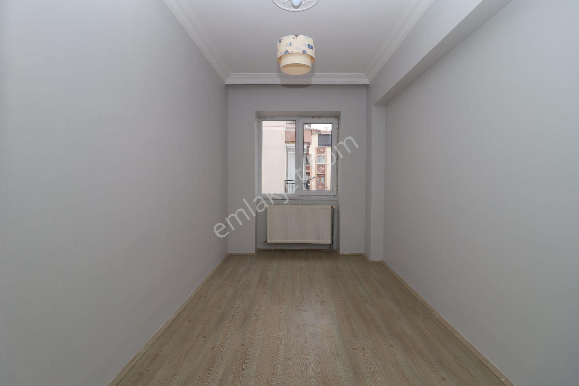 Akif'ten Topçu'da G/b Cephe Geniş Oturuma Hazır 2+1 Kiralık Daire - Görsel 13