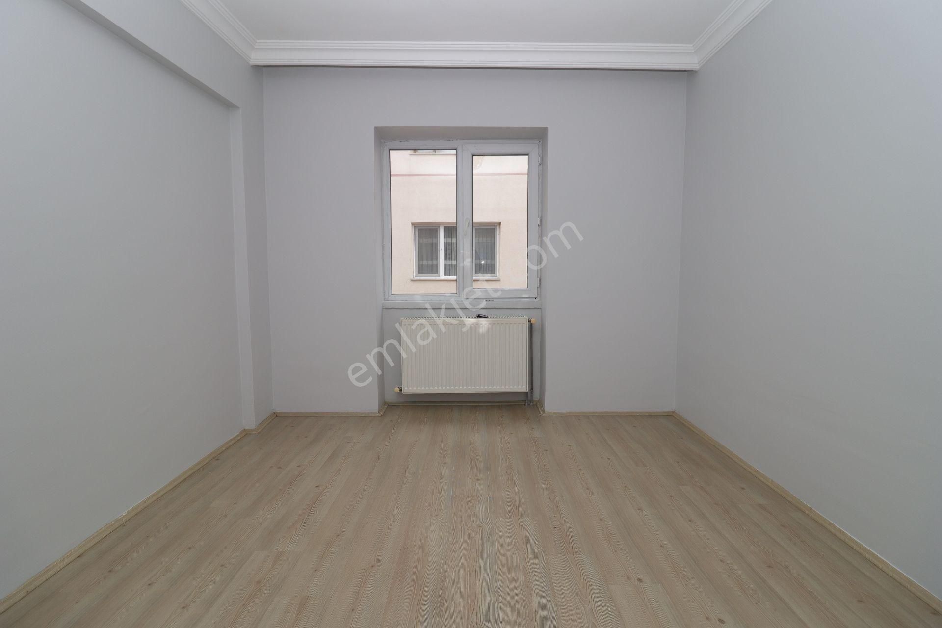 Akif'ten Topçu'da G/b Cephe Geniş Oturuma Hazır 2+1 Kiralık Daire - Görsel 16