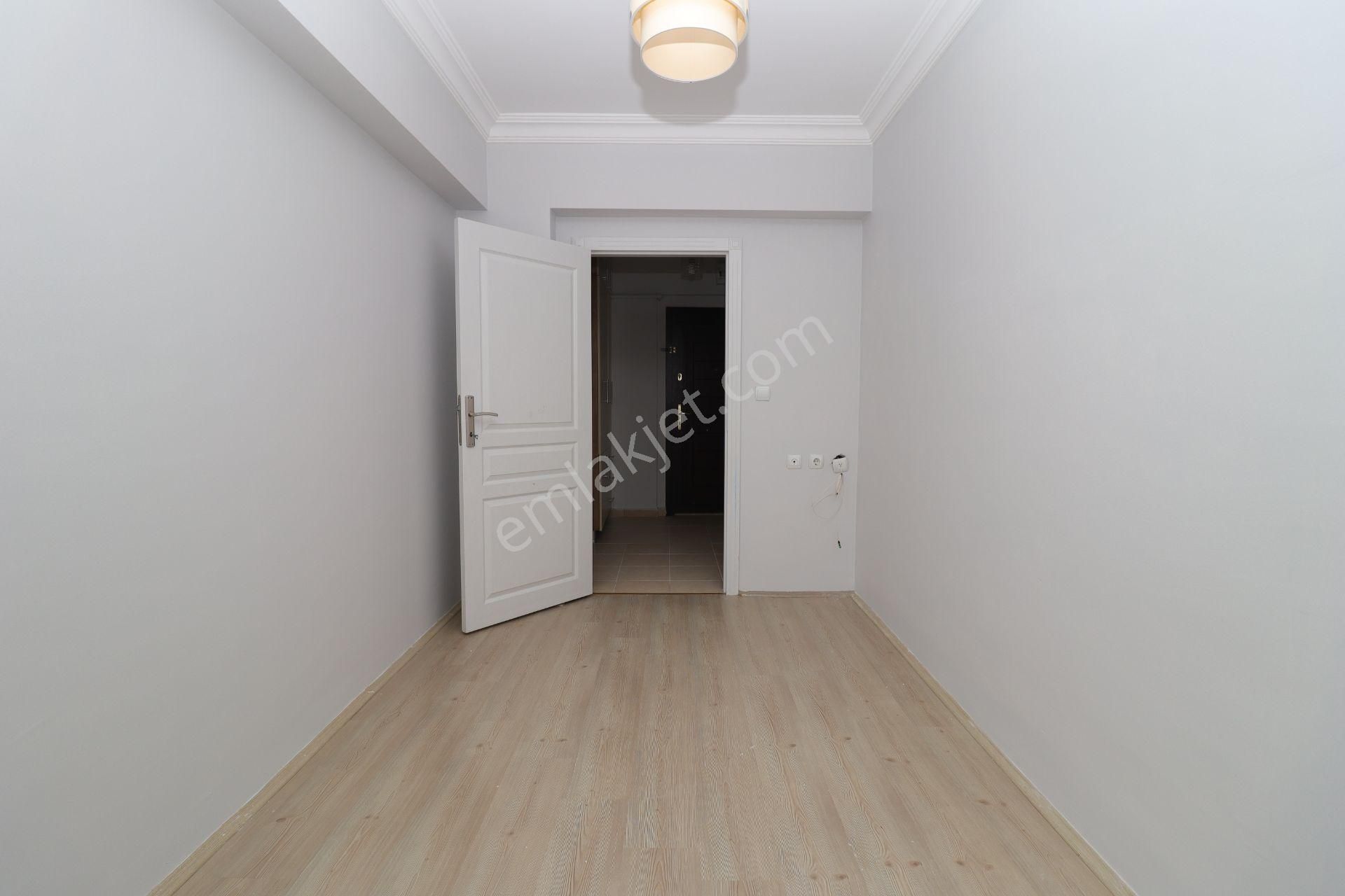 Akif'ten Topçu'da G/b Cephe Geniş Oturuma Hazır 2+1 Kiralık Daire - Görsel 14