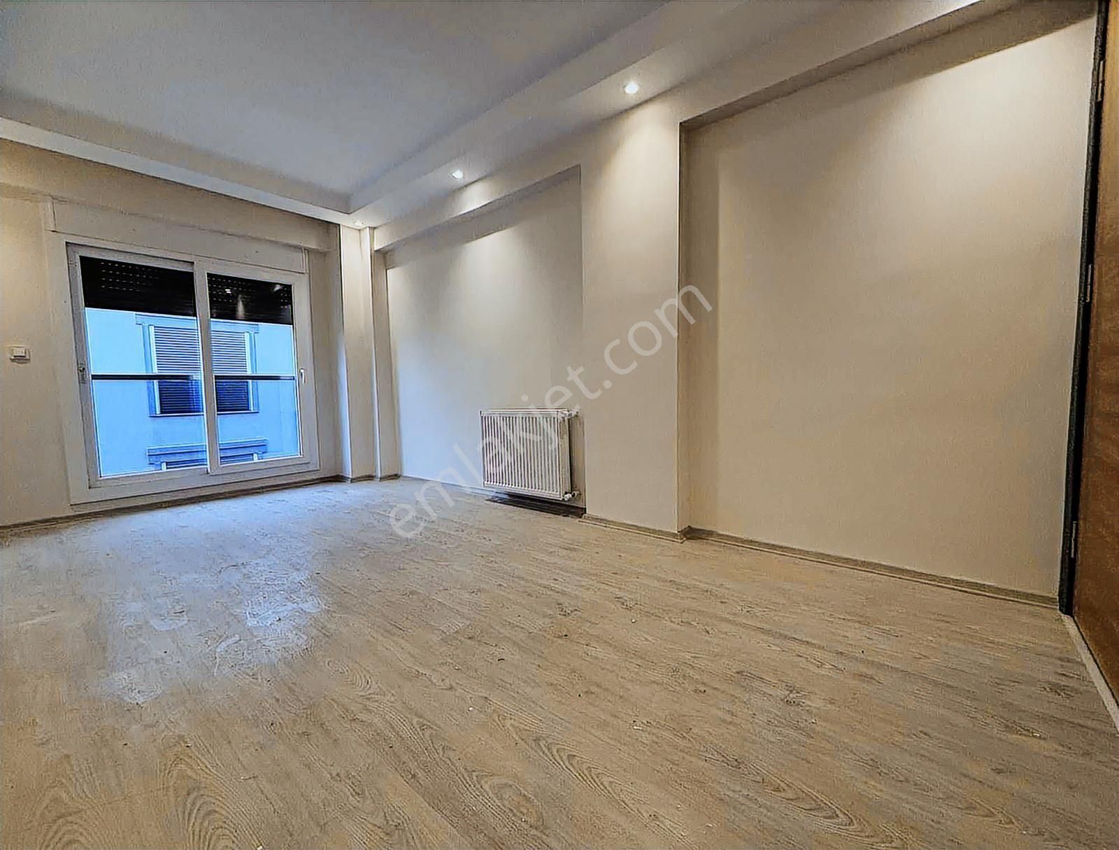 Havuzlu Sitede Acil Satılık 3+1 Lüks Daire - Görsel 22