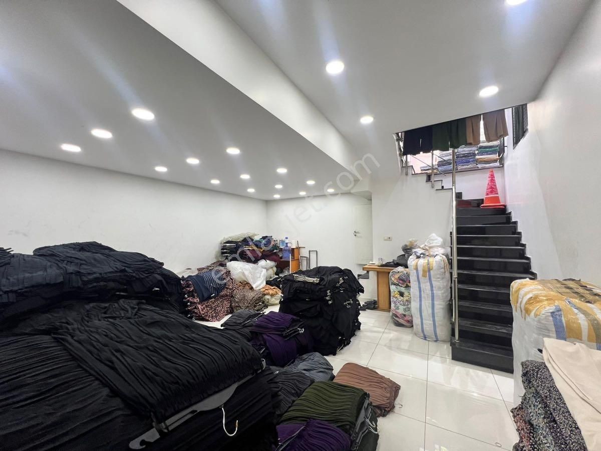 Zeytinburnunda 90 M² Depolu Satılık Dükkan - Görsel 11