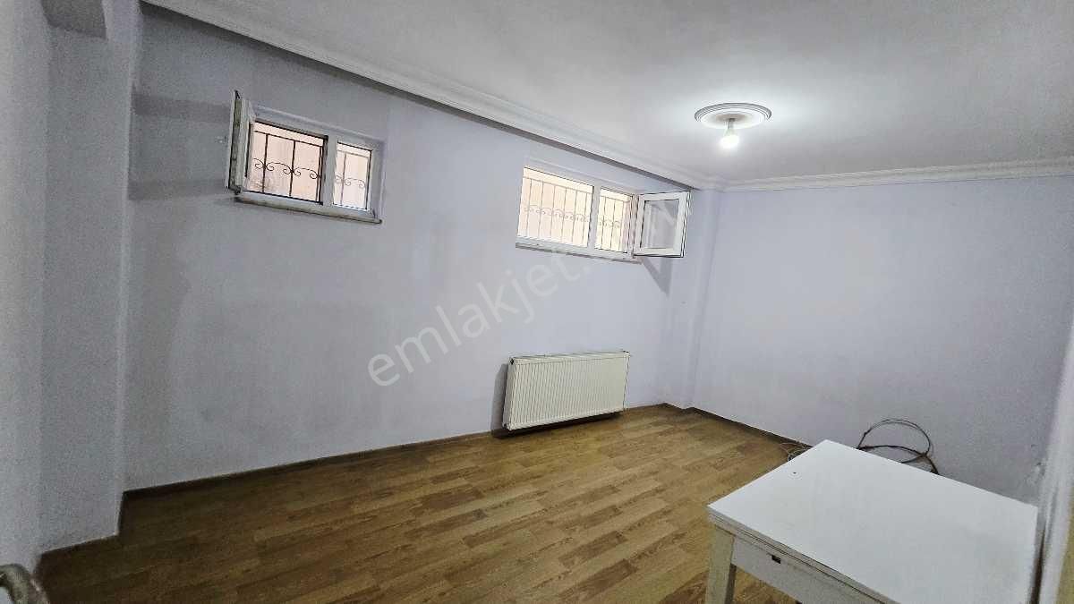 Örnektepe'de Cadde Üstü Kiralık Daire - Görsel 4