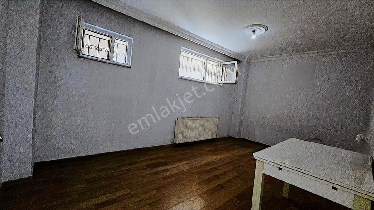 Örnektepe'de Cadde Üstü Kiralık Daire - Görsel 5