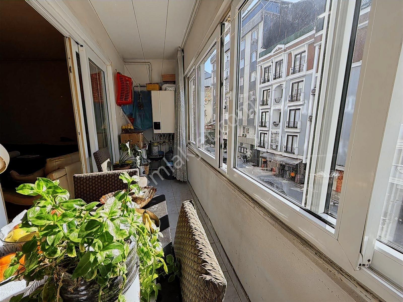 Şişli Mecidiyeköy Cadde Üstünde Balkonlu Satılık 2+1 Daire - Görsel 13