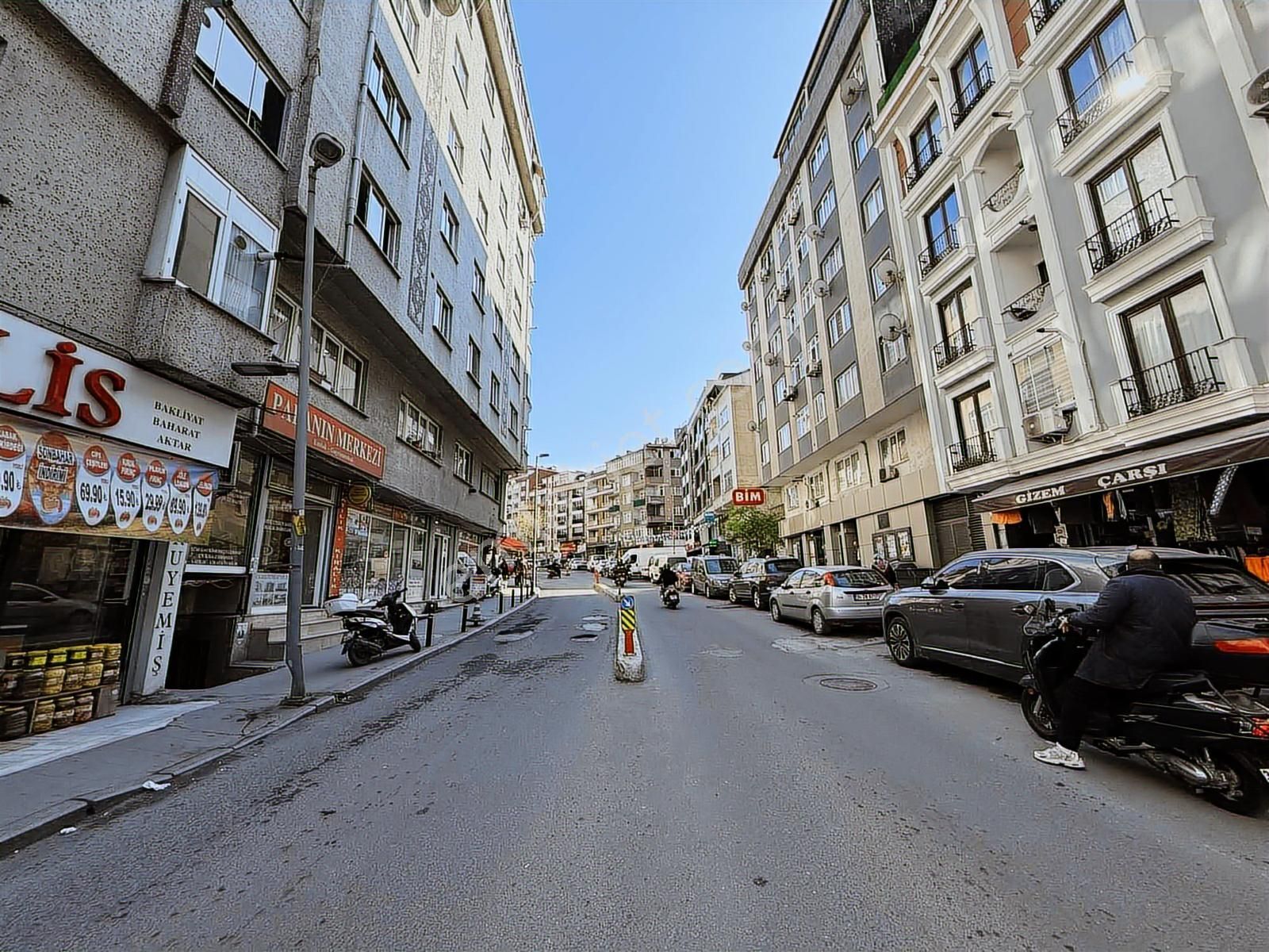 Şişli Mecidiyeköy Cadde Üstünde Balkonlu Satılık 2+1 Daire - Görsel 7