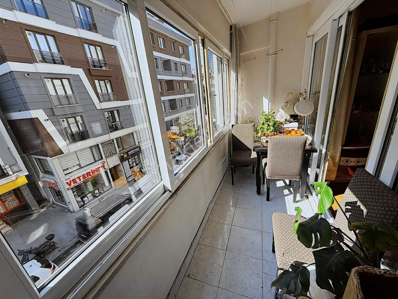 Şişli Mecidiyeköy Cadde Üstünde Balkonlu Satılık 2+1 Daire - Görsel 5