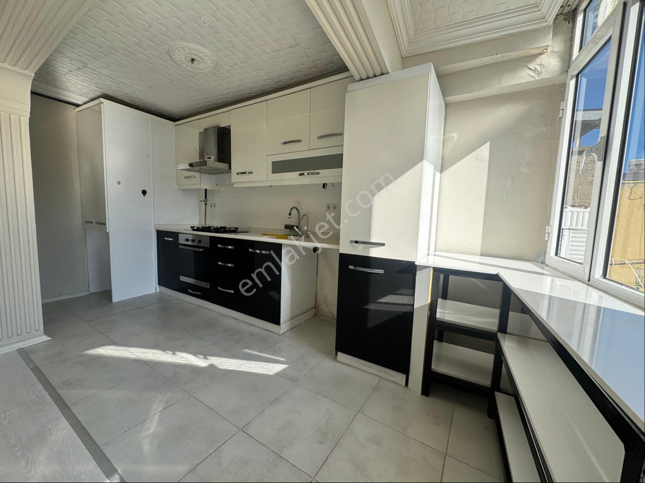 İzmirpark Avm , Cadde Ykn 2+1 Bakımlı Dgazlı 90m2 Satılık Daire - Görsel 2