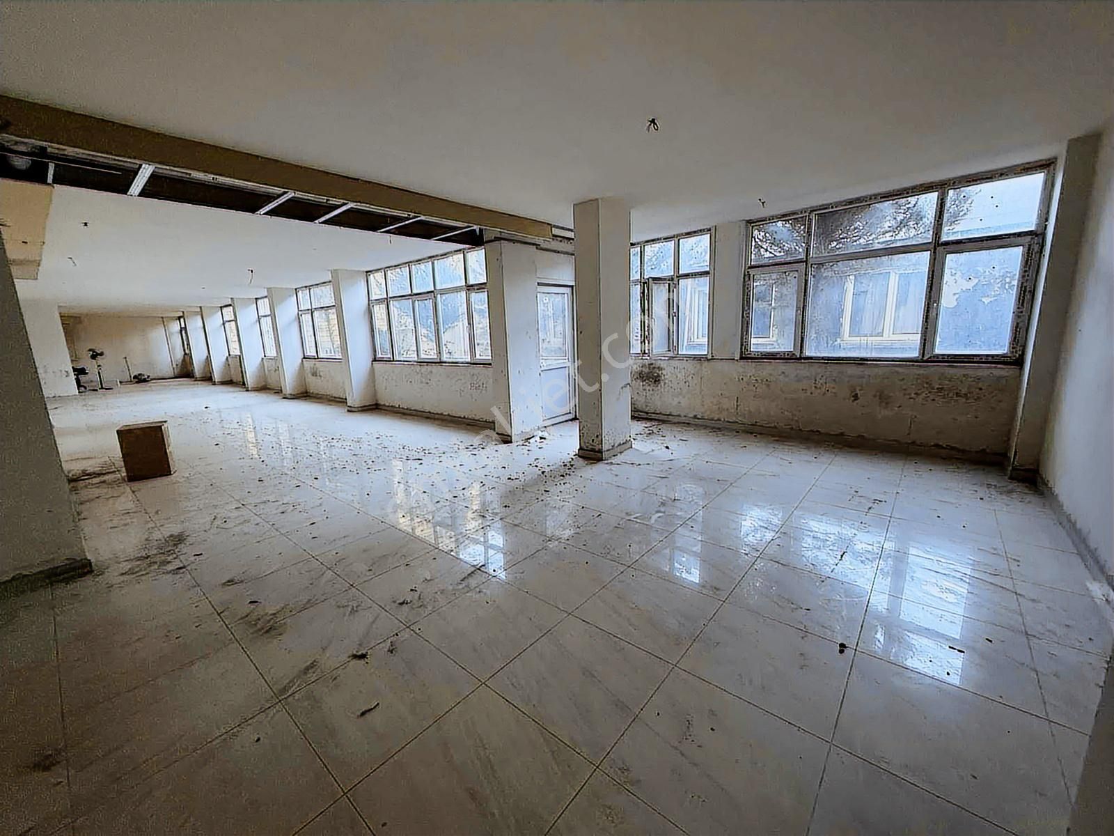 Şişli Trump Avm Arkası 350 M2 Kiralık Büro & Ofis Genç Bina'da - Görsel 4