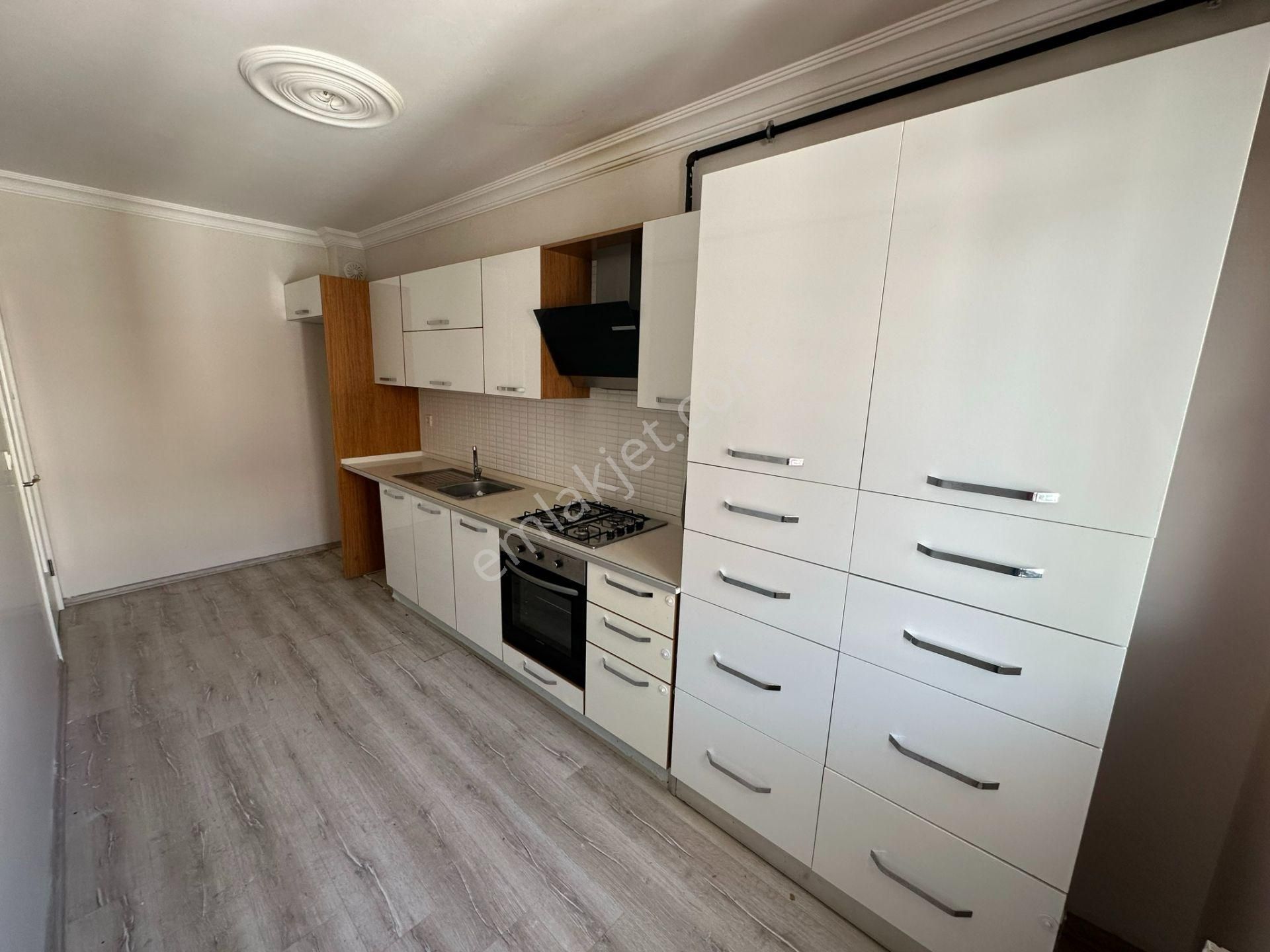 Şemikler'de Kiralık 3+1 Doğalgazlı Dubleks Daire - Görsel 8