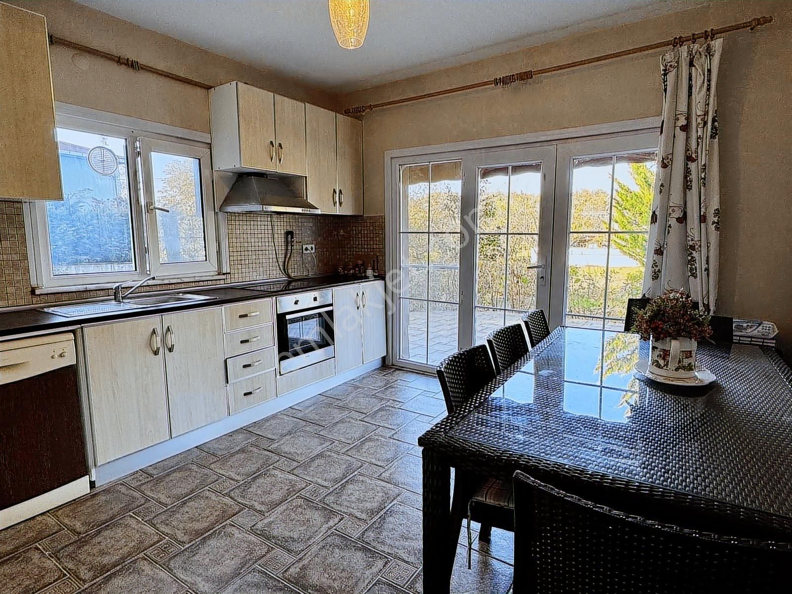 Çatalca Karamandere 1695 M2 Açık Alan İçerisinde Müstakil Ev - Görsel 13